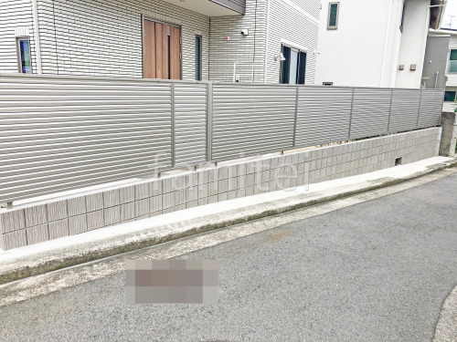 ブロック塀 (化粧ブロック) ユニソン リゲル アルミ形材 フェンス YKKAP シンプレオYL1型 横ルーバー 目隠し