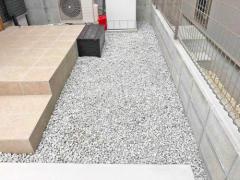防犯砂利敷き バラス砕石 防草シート加工