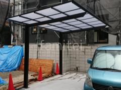 本体色:ブラック 屋根色:クリアマット