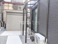 1階テラス屋根 (雨除け) YKKAP ソラリアR アール屋根 スタンダード 壁付