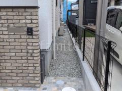 犬走 防犯砂利敷き バラス砕石 防草シート加工