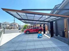 本体色 マロンブラウン+ブラックつや消し 屋根色 グレースモーク