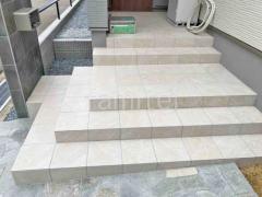 玄関アプローチ階段 床タイル貼り LIXIL ベスパ